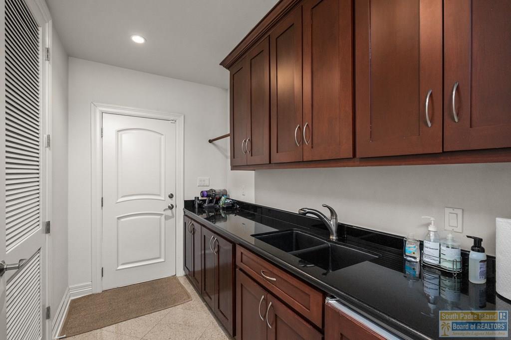 South Padre Island, Texas, 78597, United States, 5 Bedrooms Bedrooms, ,7 BathroomsBathrooms,Residential,Active,1859407