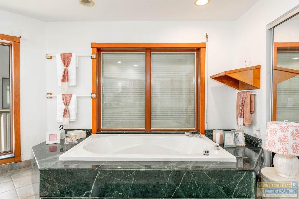 South Padre Island, Texas, 78597, United States, 4 Bedrooms Bedrooms, ,4 BathroomsBathrooms,Residential,Active,1913965