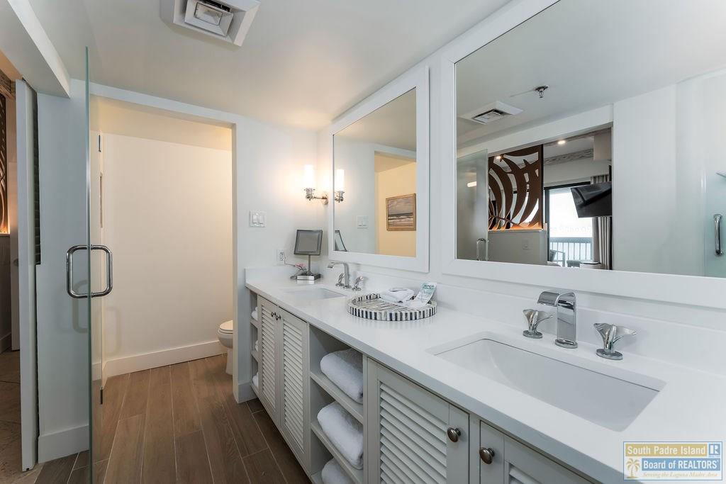 South Padre Island, Texas, 78597, United States, ,3 BathroomsBathrooms,Residential,Active,1769896
