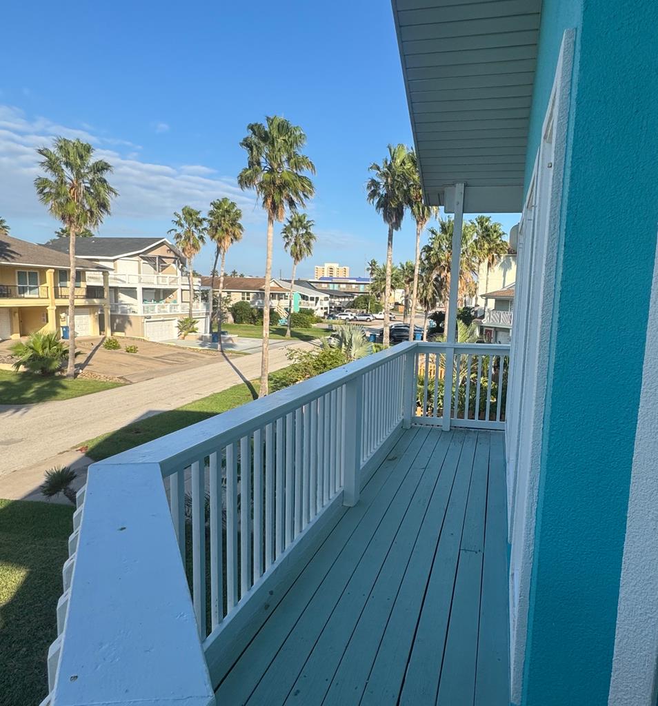 South Padre Island, Texas, 78597, United States, 5 Bedrooms Bedrooms, ,3 BathroomsBathrooms,Residential,Active,1909849