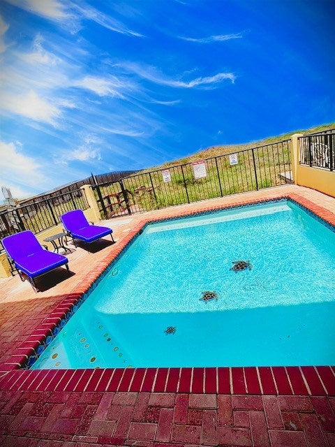 South Padre Island, Texas, 78597, United States, 3 Bedrooms Bedrooms, ,4 BathroomsBathrooms,Residential,Active,1733993