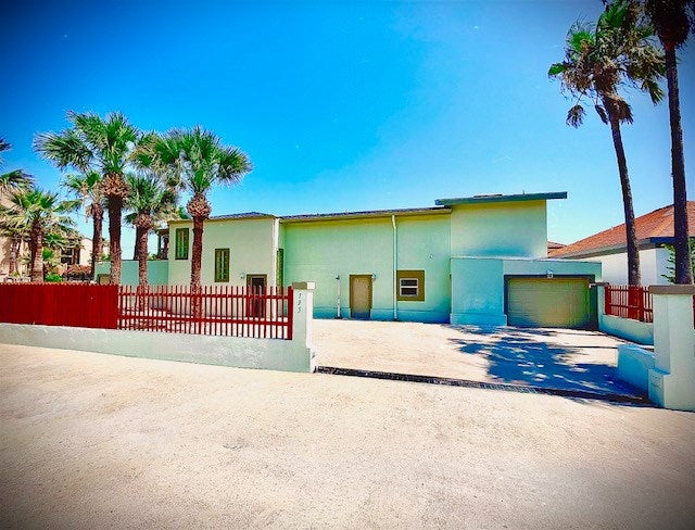 South Padre Island, Texas, 78597, United States, 5 Bedrooms Bedrooms, ,6 BathroomsBathrooms,Residential,Active,1733985