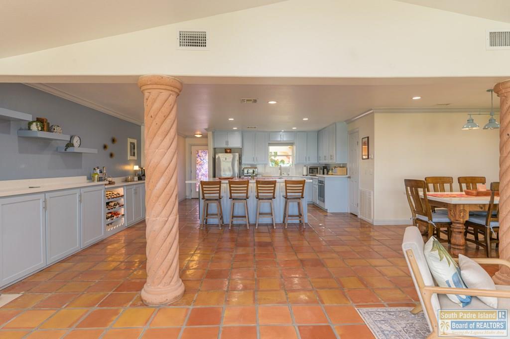 Laguna Vista, Texas, 78578, United States, 4 Bedrooms Bedrooms, ,4 BathroomsBathrooms,Residential,Active,1962187