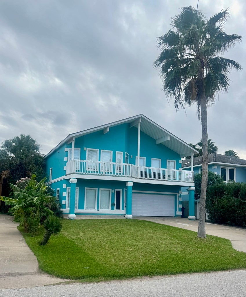 South Padre Island, Texas, 78597, United States, 5 Bedrooms Bedrooms, ,3 BathroomsBathrooms,Residential,Active,1909849