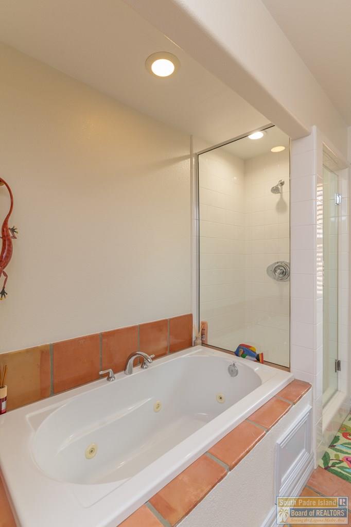 Laguna Vista, Texas, 78578, United States, 4 Bedrooms Bedrooms, ,4 BathroomsBathrooms,Residential,Active,1962187