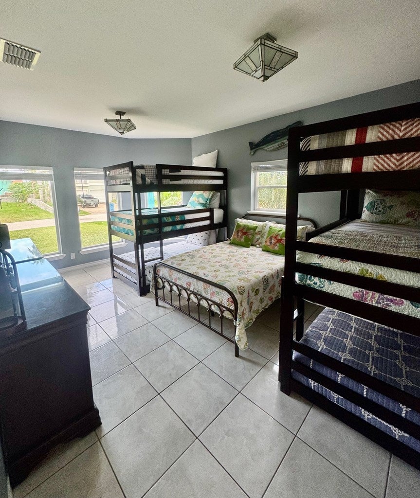 South Padre Island, Texas, 78597, United States, 5 Bedrooms Bedrooms, ,3 BathroomsBathrooms,Residential,Active,1909849