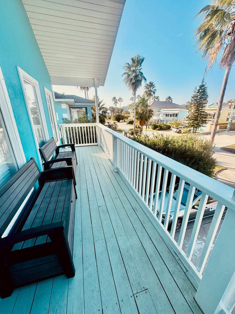 South Padre Island, Texas, 78597, United States, 5 Bedrooms Bedrooms, ,3 BathroomsBathrooms,Residential,Active,1909849