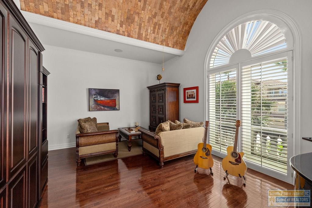 South Padre Island, Texas, 78597, United States, 5 Bedrooms Bedrooms, ,7 BathroomsBathrooms,Residential,Active,1859407