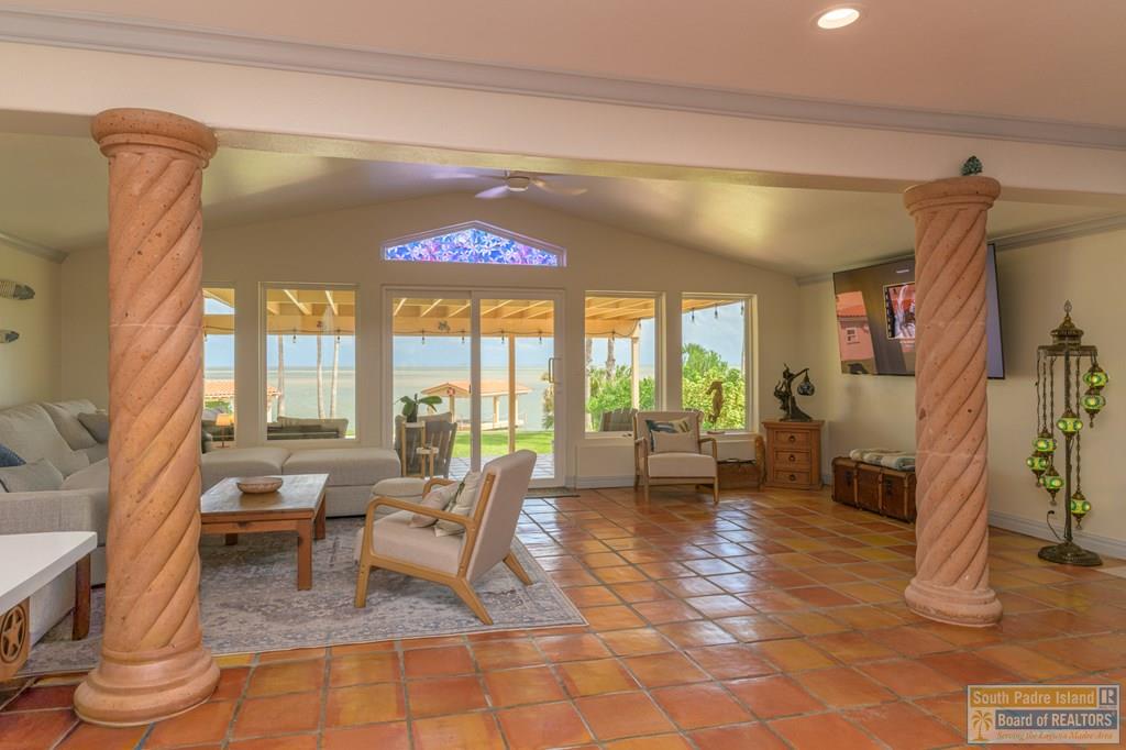 Laguna Vista, Texas, 78578, United States, 4 Bedrooms Bedrooms, ,4 BathroomsBathrooms,Residential,Active,1962187