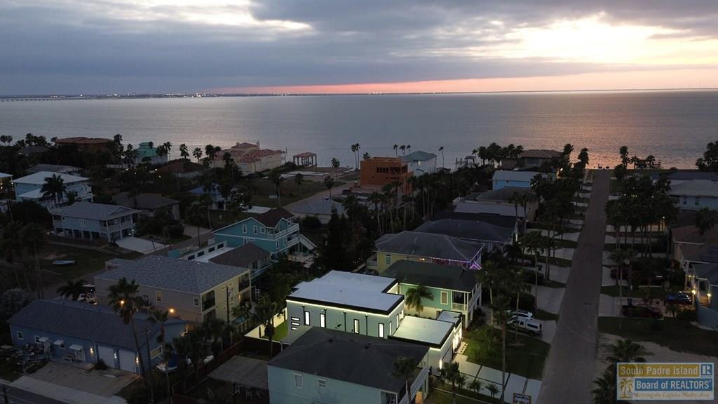 South Padre Island, Texas, 78597, United States, 4 Bedrooms Bedrooms, ,6 BathroomsBathrooms,Residential,Active,2006909