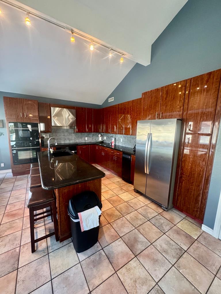 South Padre Island, Texas, 78597, United States, 5 Bedrooms Bedrooms, ,3 BathroomsBathrooms,Residential,Active,1909849