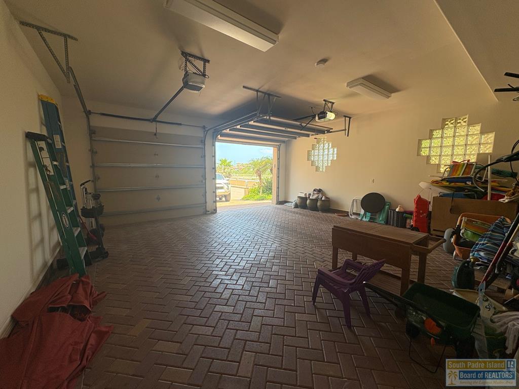 South Padre Island, Texas, 78597, United States, 5 Bedrooms Bedrooms, ,7 BathroomsBathrooms,Residential,Active,1859407