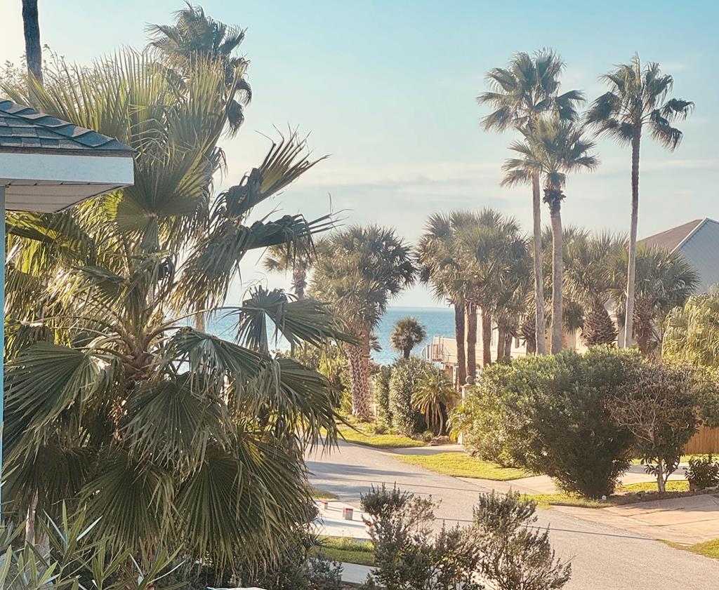 South Padre Island, Texas, 78597, United States, 5 Bedrooms Bedrooms, ,3 BathroomsBathrooms,Residential,Active,1909849