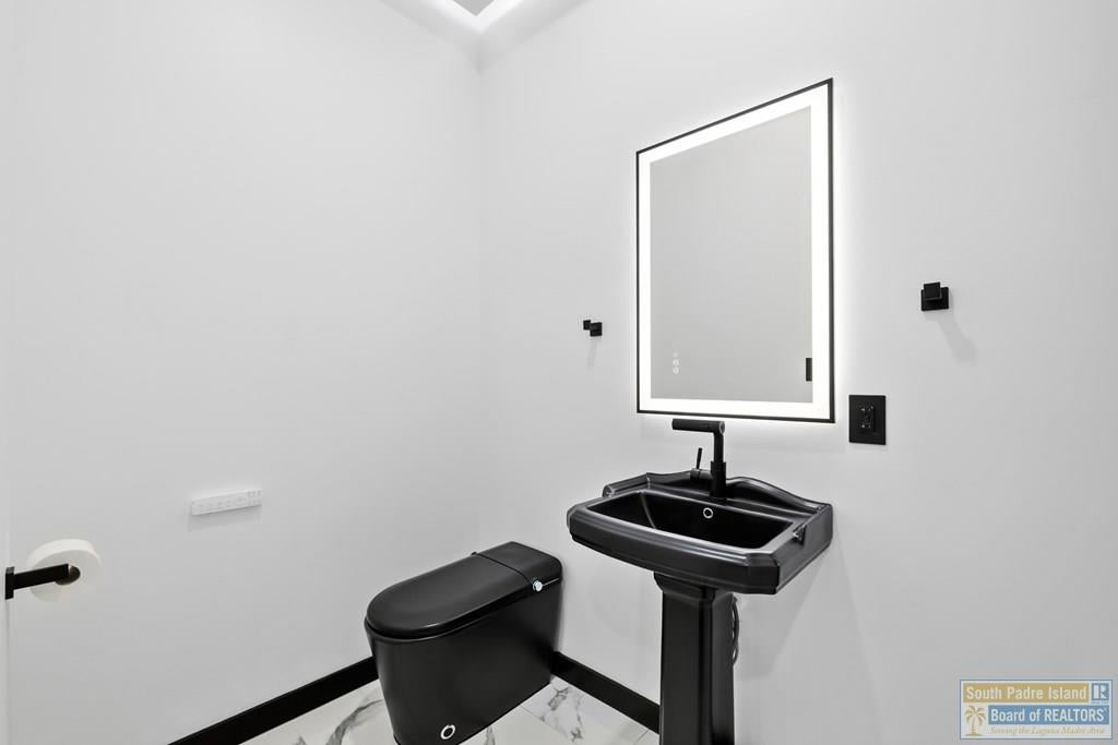 South Padre Island, Texas, 78597, United States, 4 Bedrooms Bedrooms, ,6 BathroomsBathrooms,Residential,Active,2006909