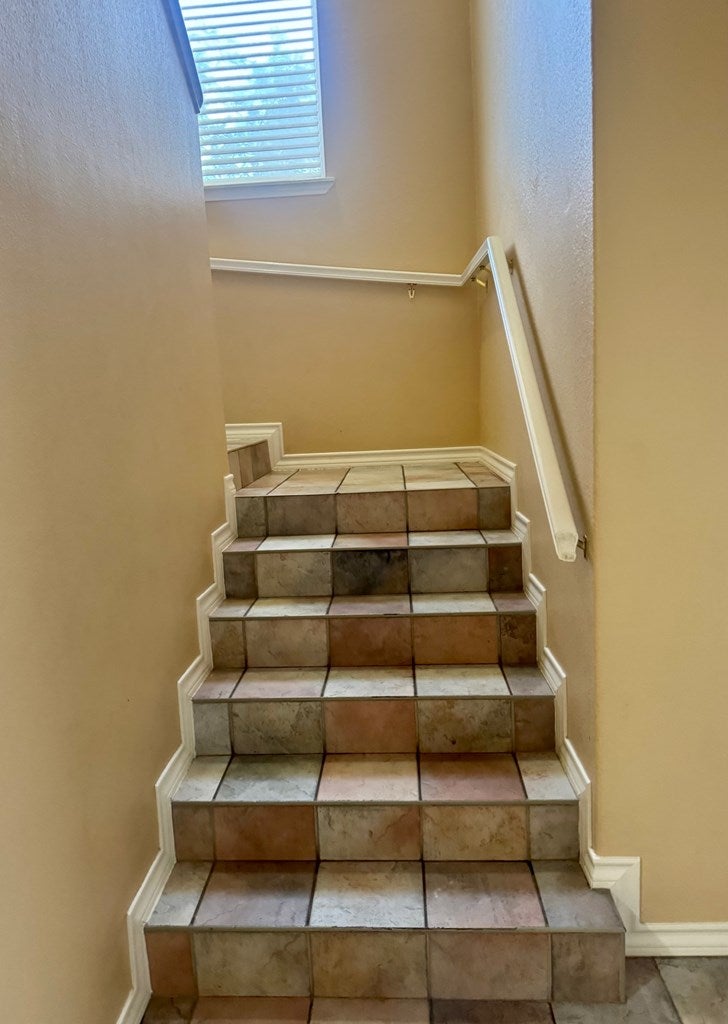 South Padre Island, Texas, 78597, United States, 5 Bedrooms Bedrooms, ,3 BathroomsBathrooms,Residential,Active,1909849