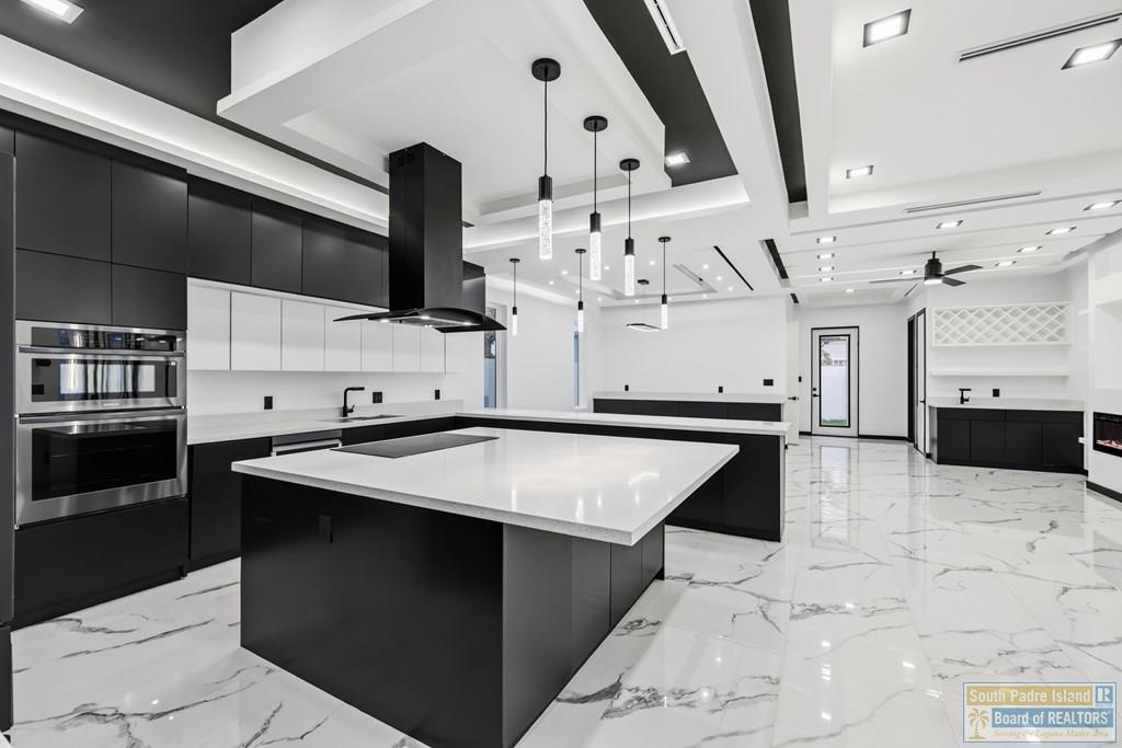 South Padre Island, Texas, 78597, United States, 4 Bedrooms Bedrooms, ,6 BathroomsBathrooms,Residential,Active,2006909