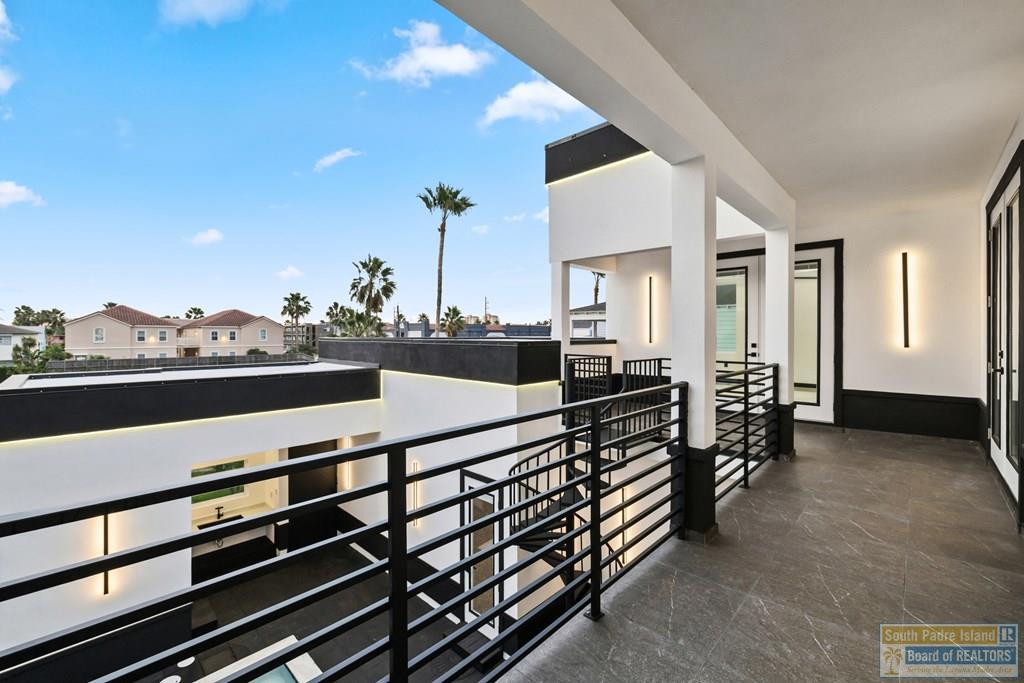 South Padre Island, Texas, 78597, United States, 4 Bedrooms Bedrooms, ,6 BathroomsBathrooms,Residential,Active,2006909