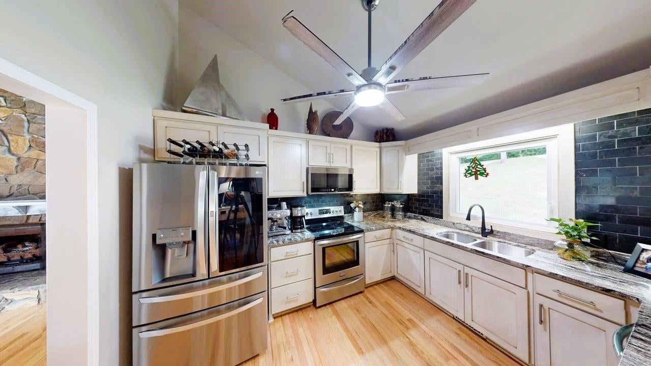 Inman, South Carolina, 29349, United States, 4 Bedrooms Bedrooms, ,3 BathroomsBathrooms,Residential,Active,1894989