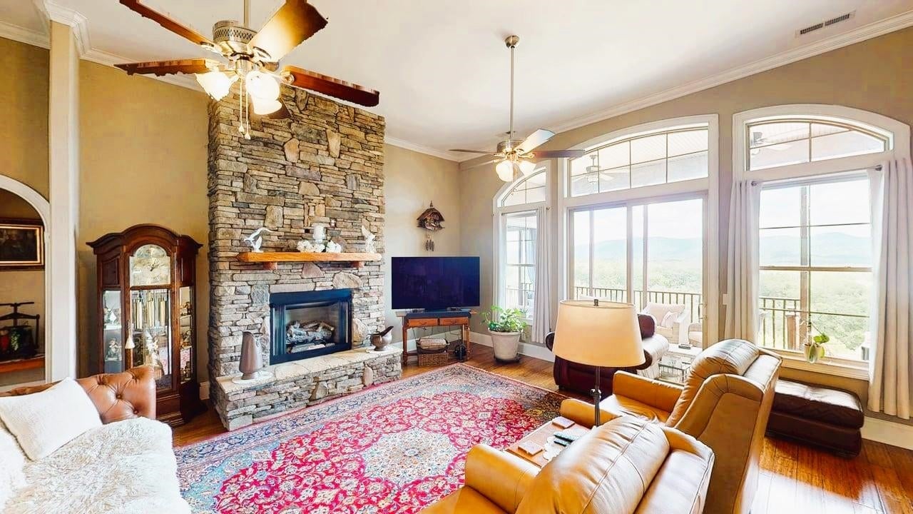 Greer, South Carolina, 29651, United States, 5 Bedrooms Bedrooms, ,7 BathroomsBathrooms,Residential,Active,1894176