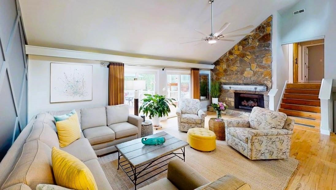 Inman, South Carolina, 29349, United States, 4 Bedrooms Bedrooms, ,3 BathroomsBathrooms,Residential,Active,1894989