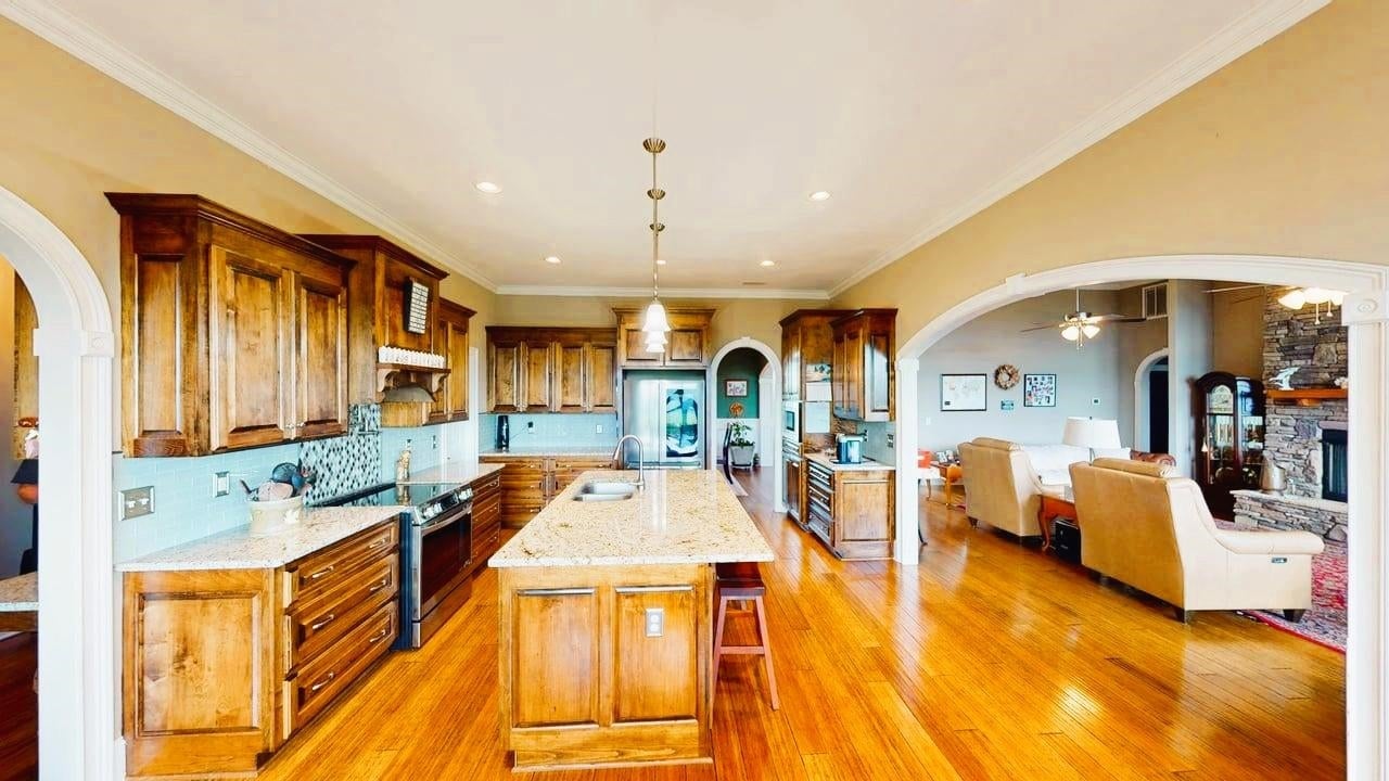 Greer, South Carolina, 29651, United States, 5 Bedrooms Bedrooms, ,7 BathroomsBathrooms,Residential,Active,1894176