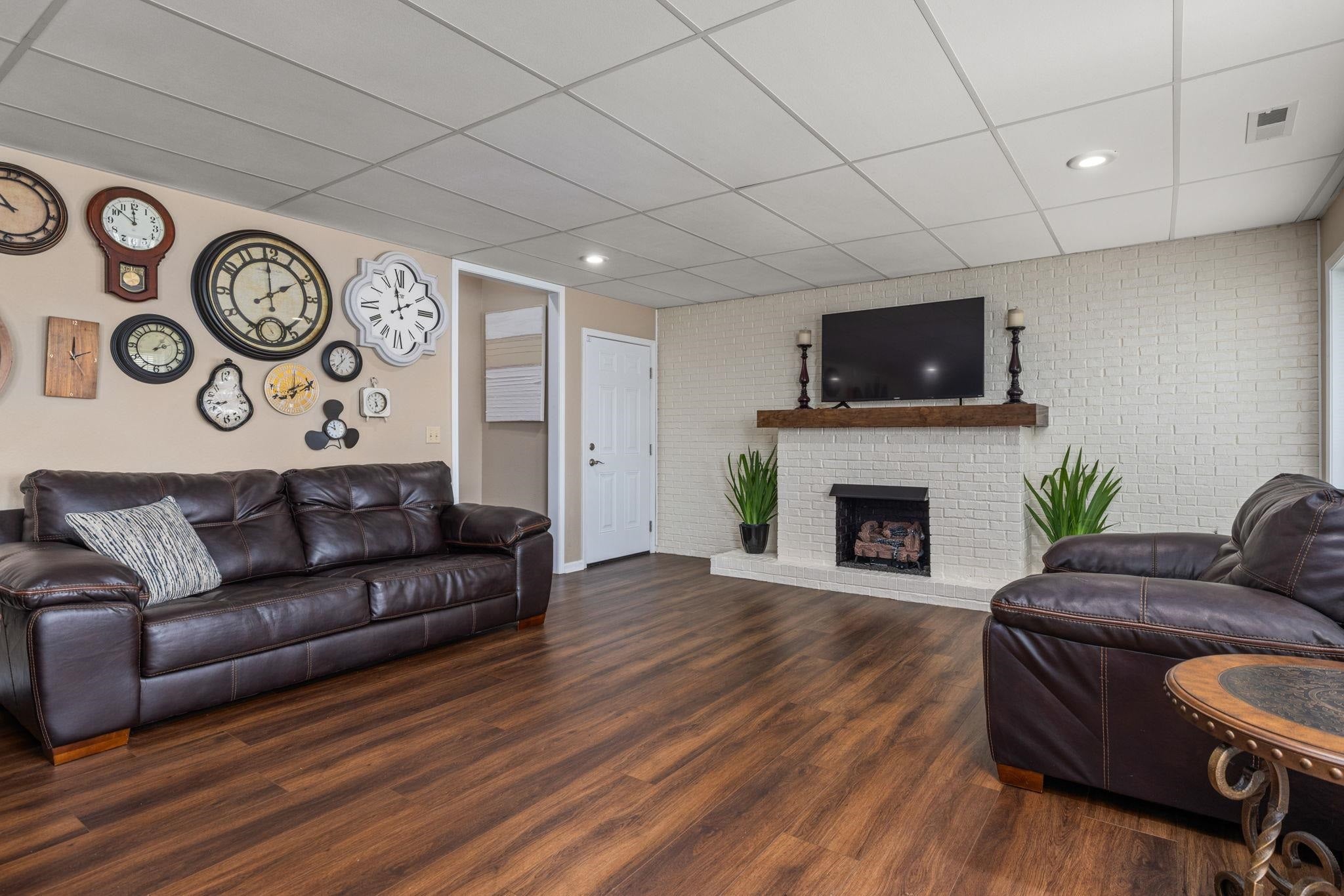 Muscle Shoals, Alabama, 35661, United States, 6 Bedrooms Bedrooms, ,5 BathroomsBathrooms,Residential,Active,1880296