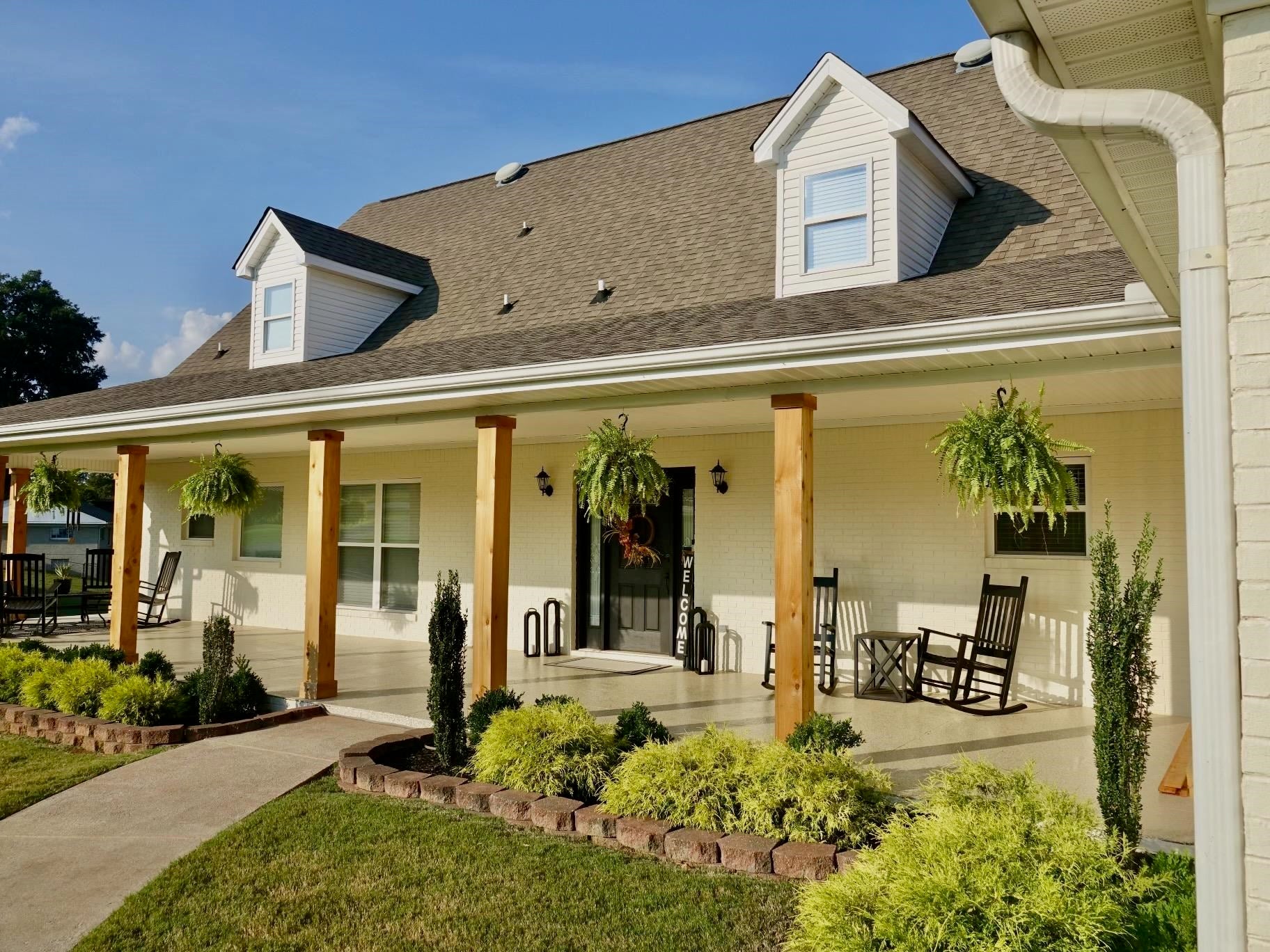 Muscle Shoals, Alabama, 35661, United States, 6 Bedrooms Bedrooms, ,5 BathroomsBathrooms,Residential,Active,1880296