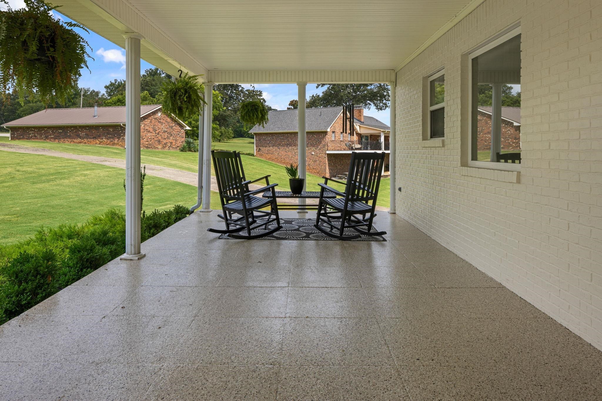 Muscle Shoals, Alabama, 35661, United States, 6 Bedrooms Bedrooms, ,5 BathroomsBathrooms,Residential,Active,1880296