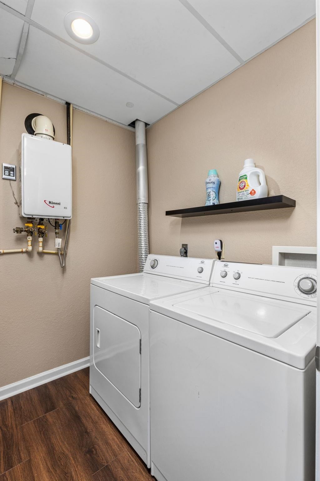 Muscle Shoals, Alabama, 35661, United States, 6 Bedrooms Bedrooms, ,5 BathroomsBathrooms,Residential,Active,1880296