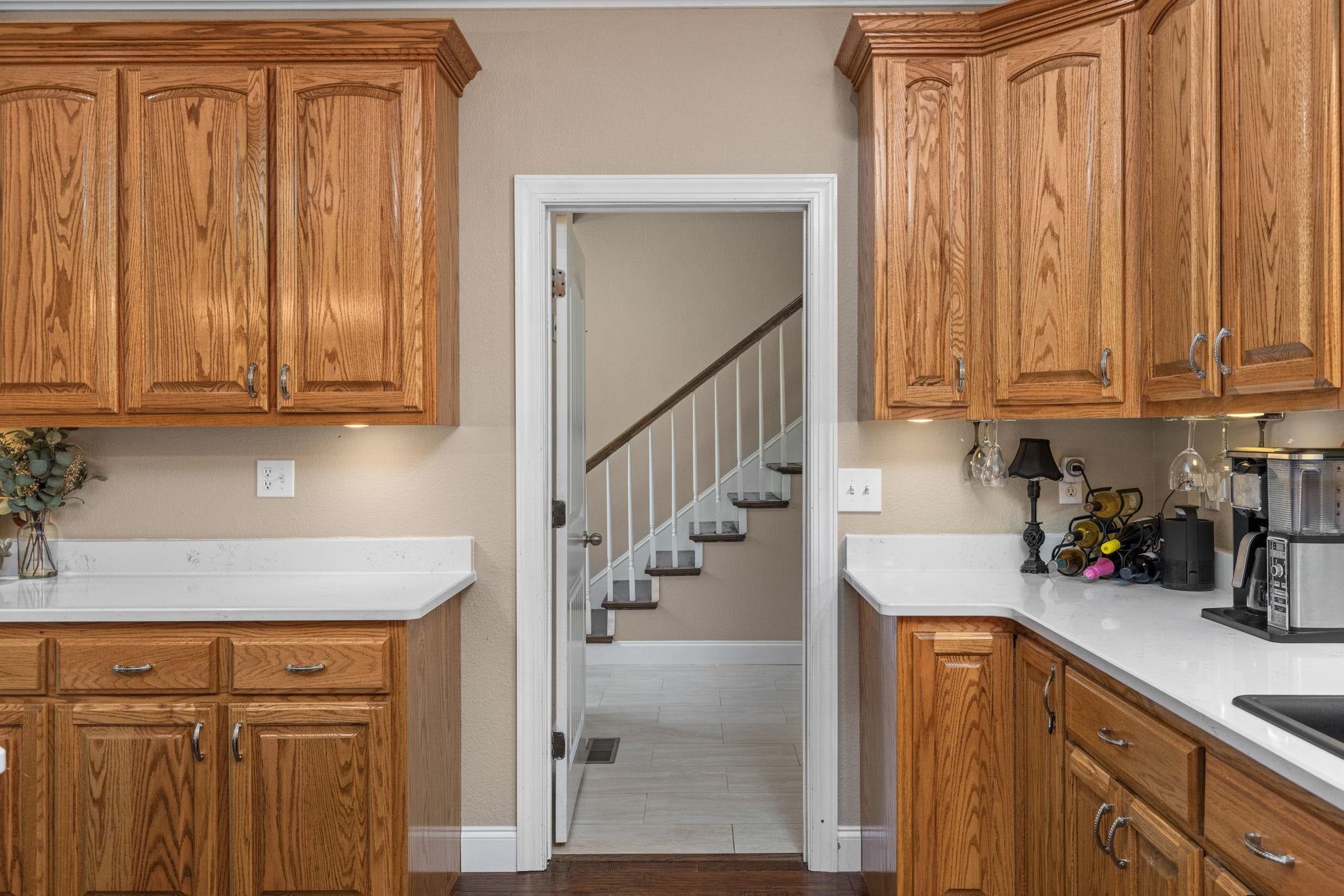 Muscle Shoals, Alabama, 35661, United States, 6 Bedrooms Bedrooms, ,5 BathroomsBathrooms,Residential,Active,1880296