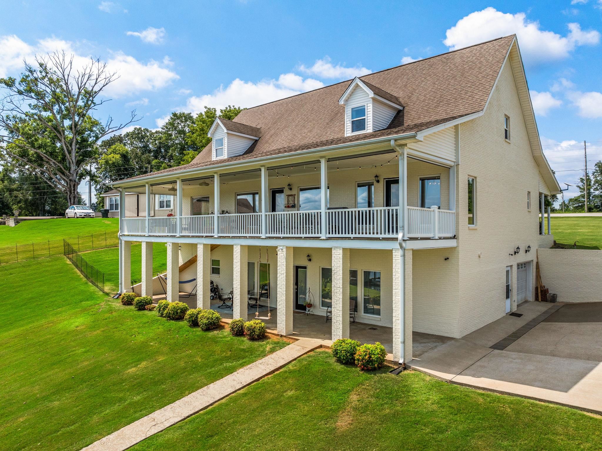 Muscle Shoals, Alabama, 35661, United States, 6 Bedrooms Bedrooms, ,5 BathroomsBathrooms,Residential,Active,1880296