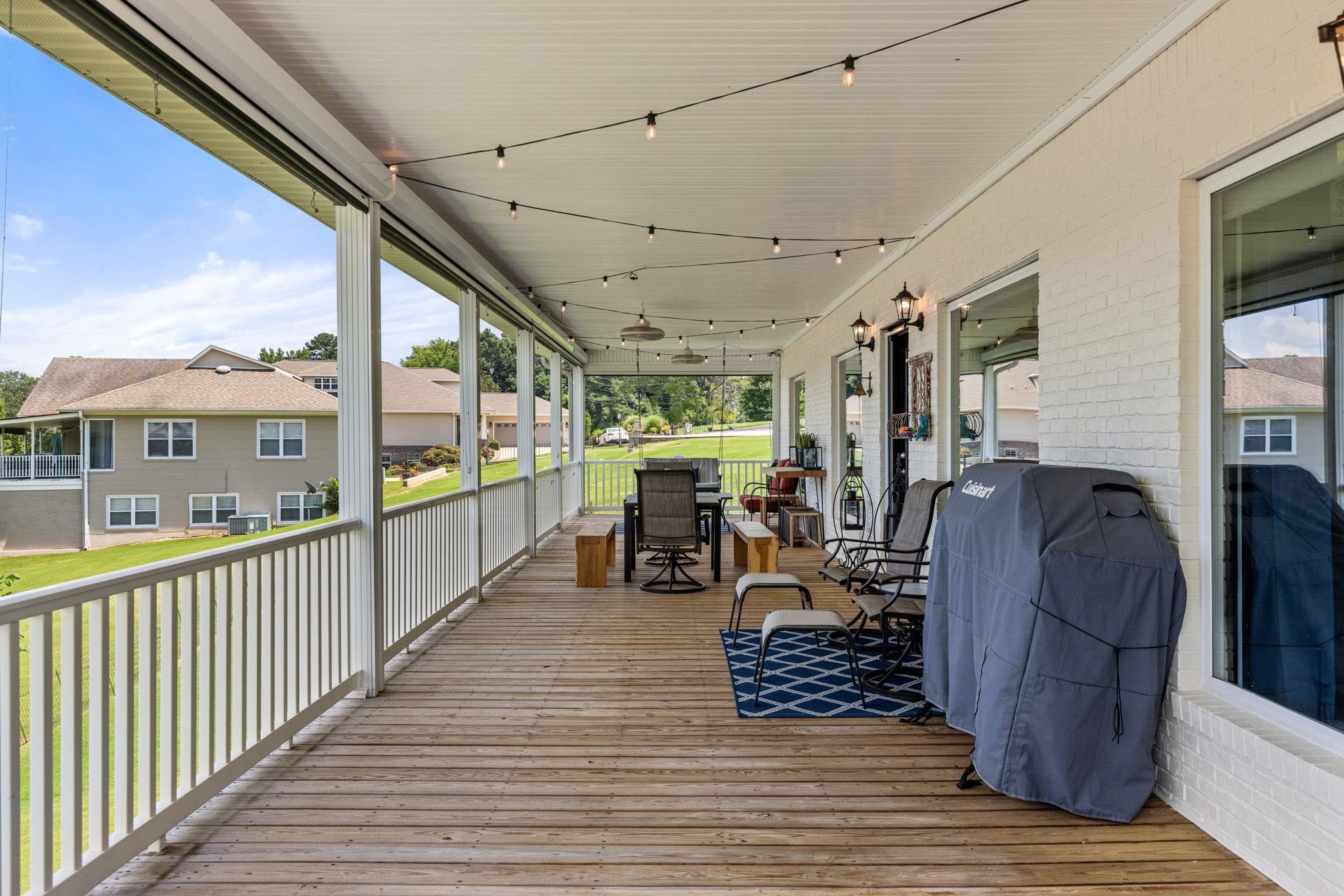 Muscle Shoals, Alabama, 35661, United States, 6 Bedrooms Bedrooms, ,5 BathroomsBathrooms,Residential,Active,1880296