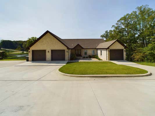 823 VETERANS DR, MUSCLE SHOALS, AL 35661 - Image 1