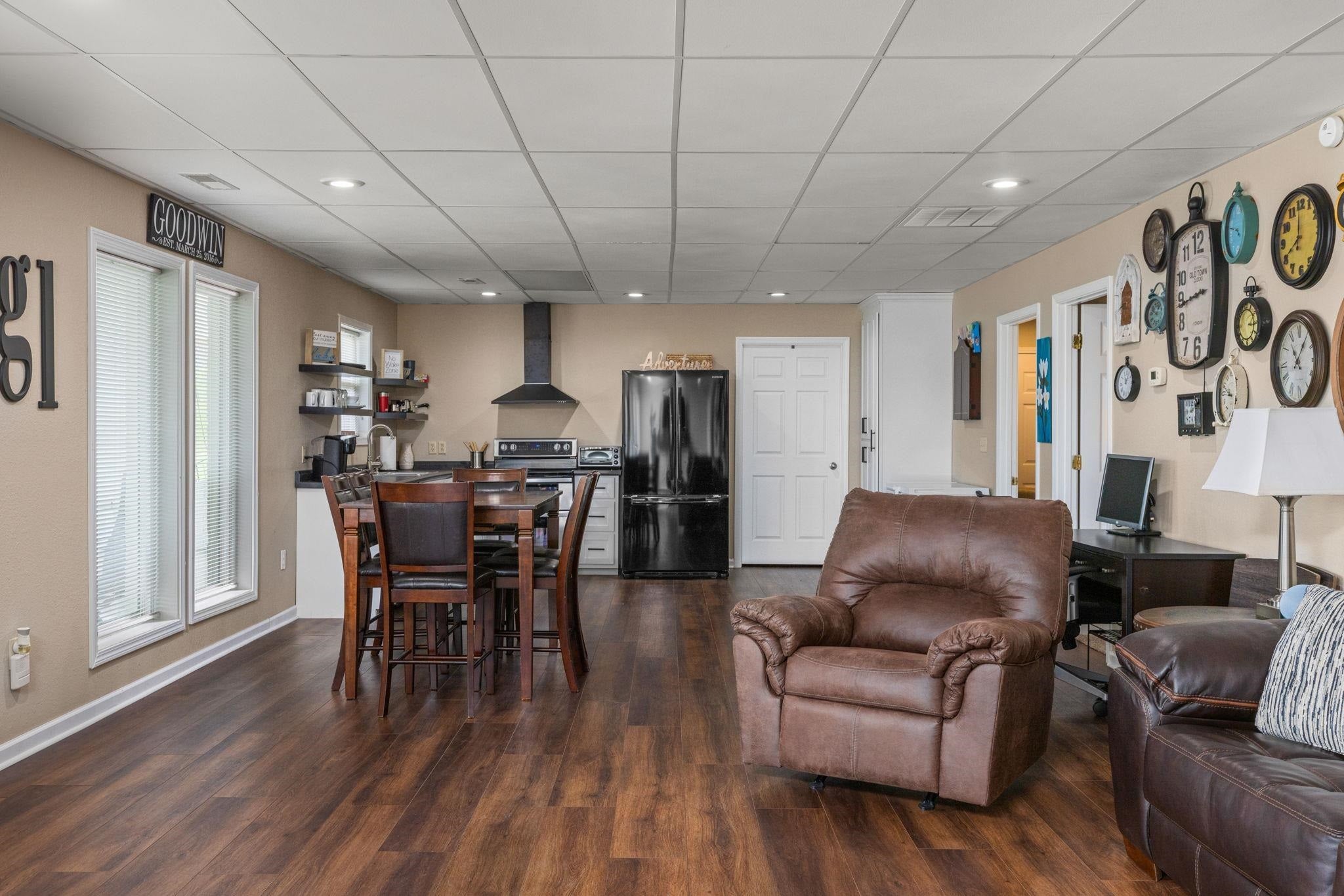 Muscle Shoals, Alabama, 35661, United States, 6 Bedrooms Bedrooms, ,5 BathroomsBathrooms,Residential,Active,1880296