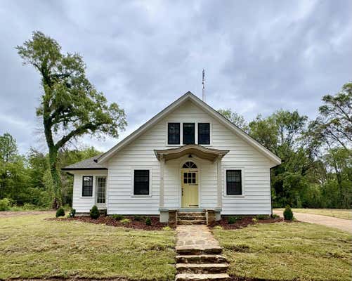 111 JEFFERSON AVE, MUSCLE SHOALS, AL 35661 - Image 1