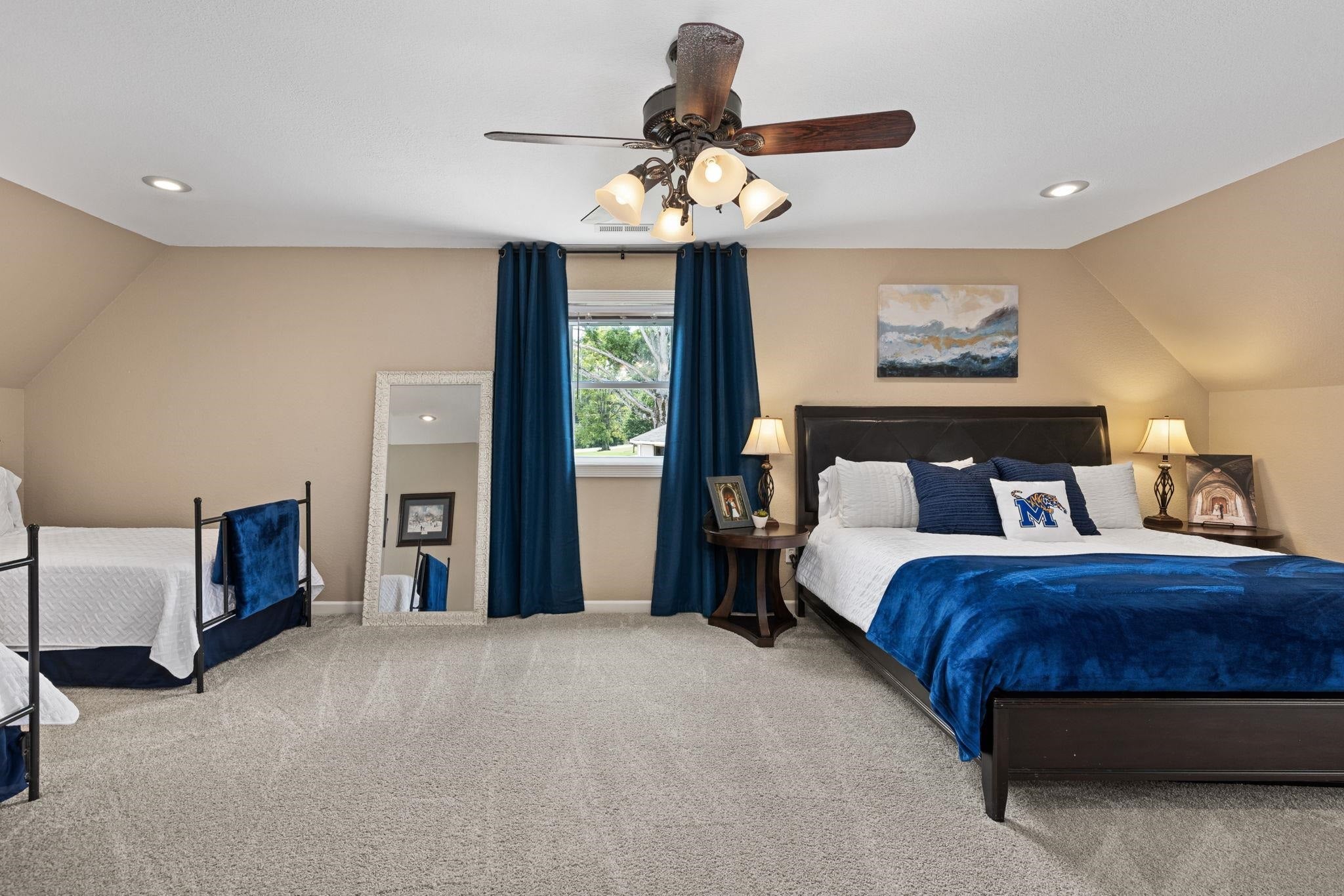 Muscle Shoals, Alabama, 35661, United States, 6 Bedrooms Bedrooms, ,5 BathroomsBathrooms,Residential,Active,1880296