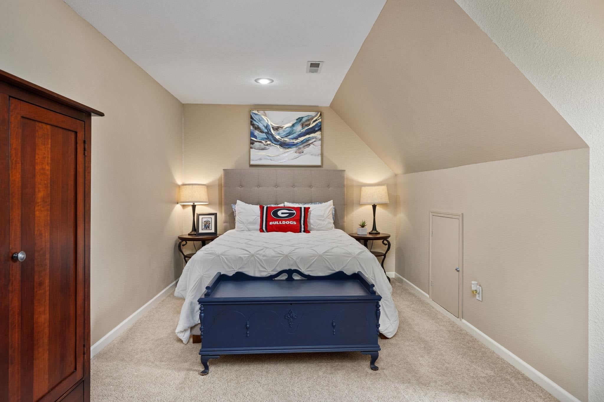 Muscle Shoals, Alabama, 35661, United States, 6 Bedrooms Bedrooms, ,5 BathroomsBathrooms,Residential,Active,1880296