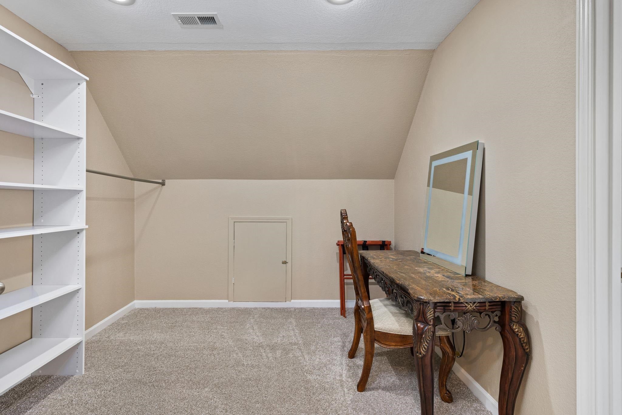 Muscle Shoals, Alabama, 35661, United States, 6 Bedrooms Bedrooms, ,5 BathroomsBathrooms,Residential,Active,1880296