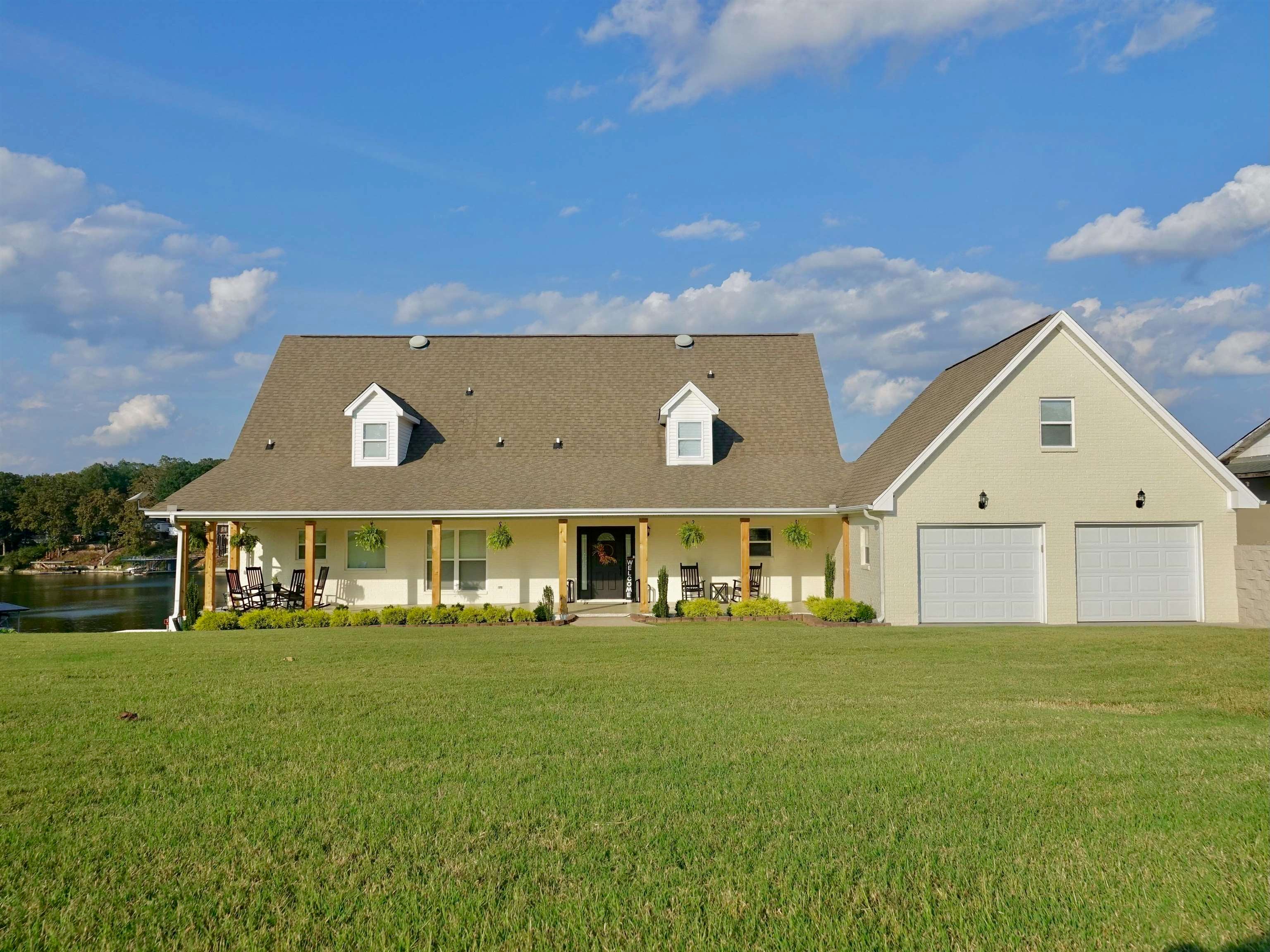 Muscle Shoals, Alabama, 35661, United States, 6 Bedrooms Bedrooms, ,5 BathroomsBathrooms,Residential,Active,1880296 Muscle Shoals, Alabama, 35661, United States, 6 Bedrooms Bedrooms, ,5 BathroomsBathrooms,Residential,Active,1880296