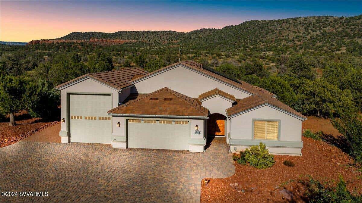 250 CHRYSONA LN, SEDONA, AZ 86336, photo 1 of 46