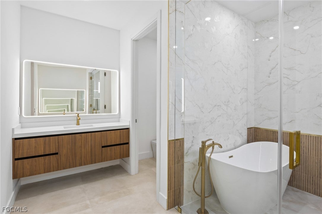 Cape Coral, Florida, 33991, United States, 6 Bedrooms Bedrooms, ,7 BathroomsBathrooms,Residential,Active,2018184