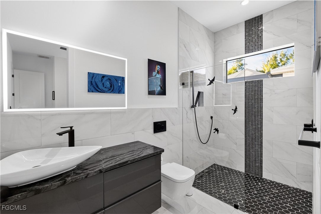 Cape Coral, Florida, 33991, United States, 5 Bedrooms Bedrooms, ,6 BathroomsBathrooms,Residential,Active,1994953