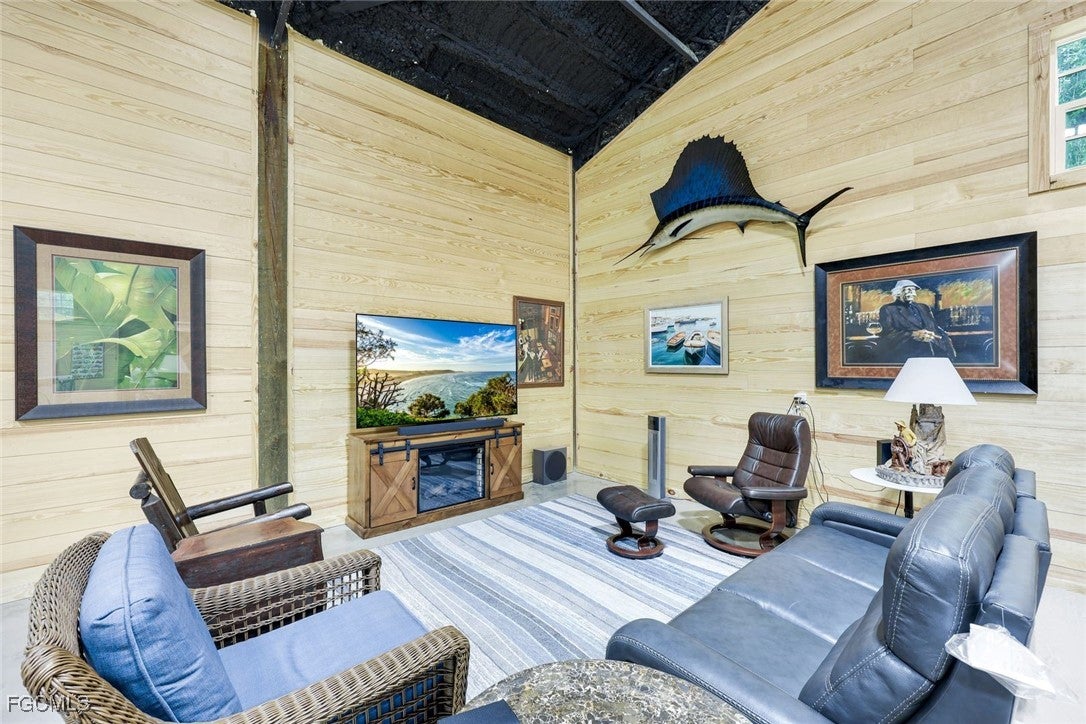 Alva, Florida, 33920, United States, 1 Bedroom Bedrooms, ,1 BathroomBathrooms,Residential,Active,1936413