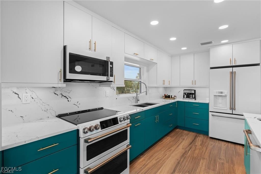 Fort Myers Beach, Florida, 33931, United States, 3 Bedrooms Bedrooms, ,3 BathroomsBathrooms,Residential,Active,1945460