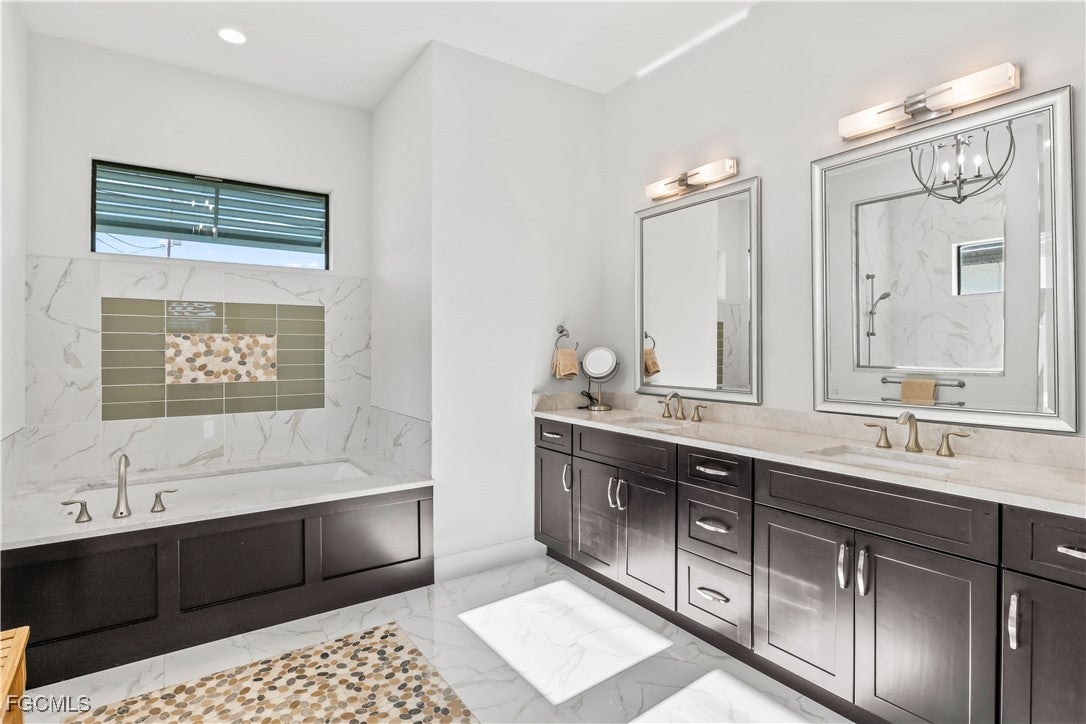 Cape Coral, Florida, 33914, United States, 4 Bedrooms Bedrooms, ,3 BathroomsBathrooms,Residential,Active,1899193