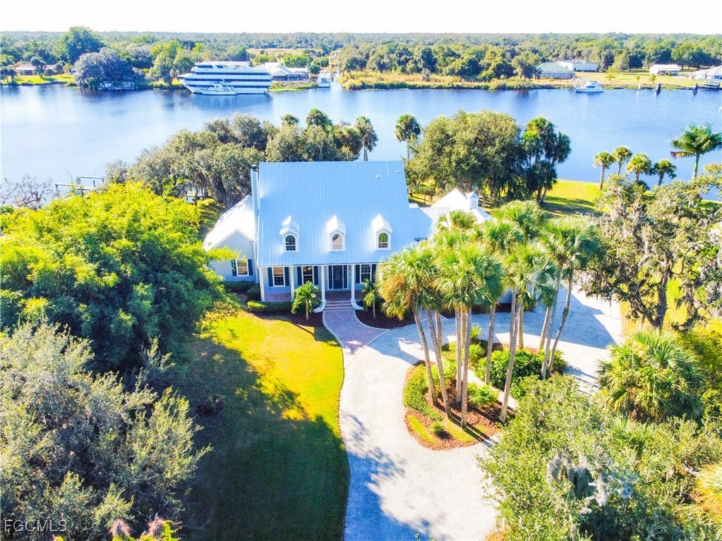 Alva, Florida, 33920, United States, 5 Bedrooms Bedrooms, ,5 BathroomsBathrooms,Residential,Active,1988720