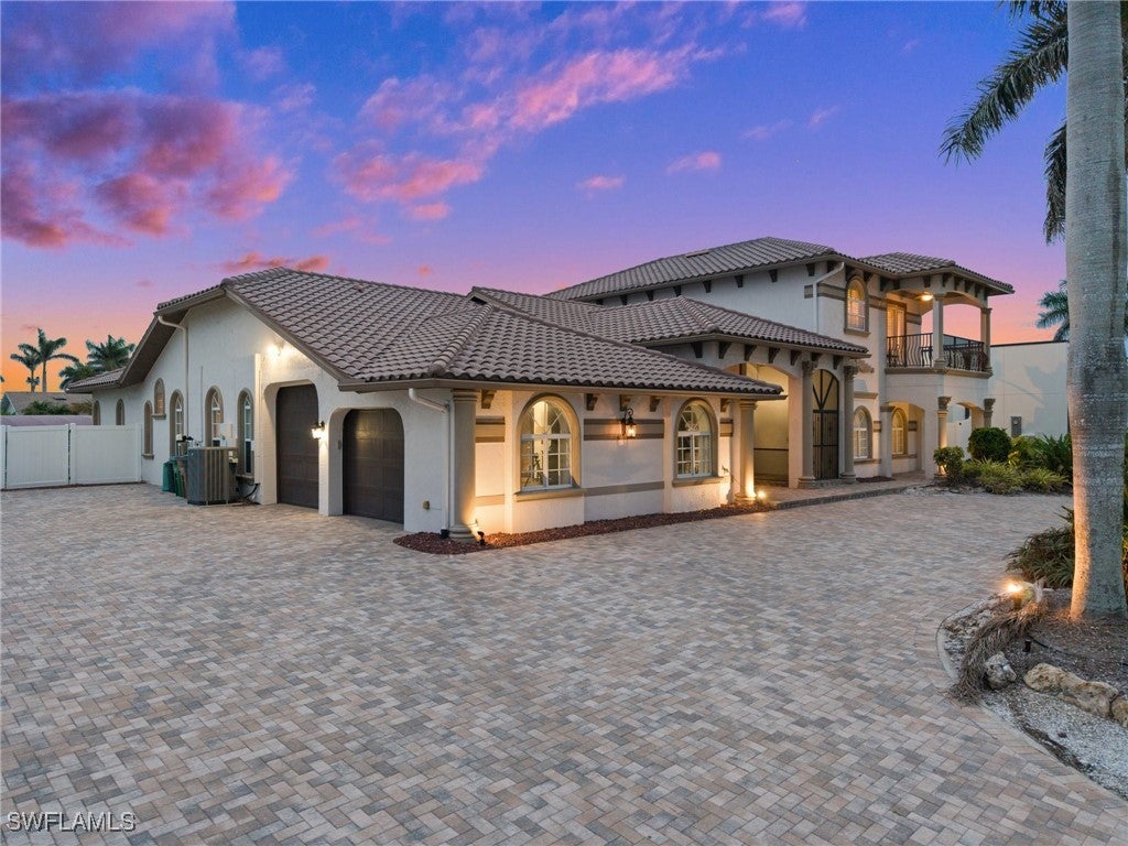 Cape Coral, Florida, 33904, United States, 5 Bedrooms Bedrooms, ,5 BathroomsBathrooms,Residential,Active,1905071