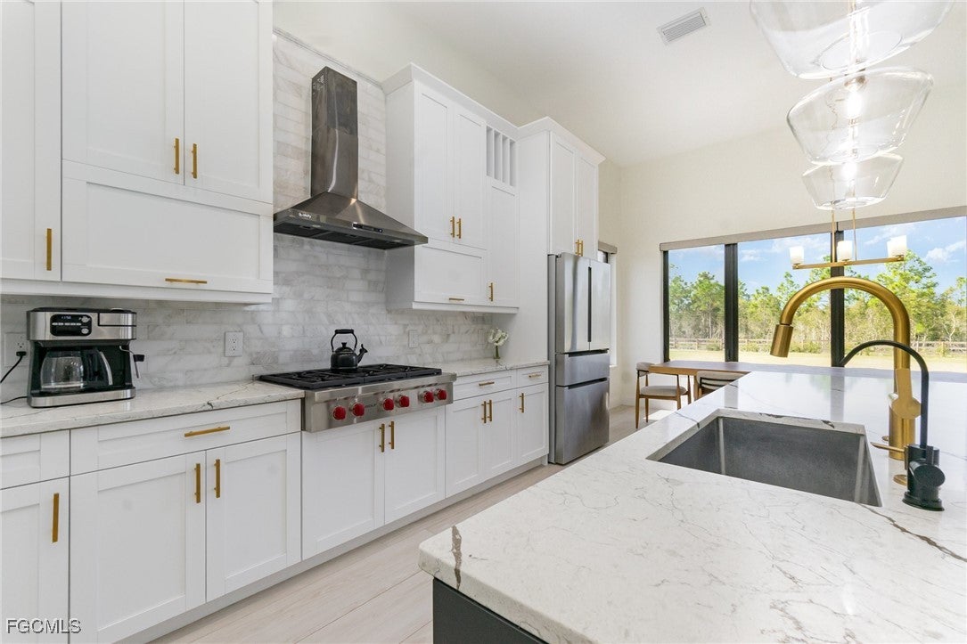 Cape Coral, Florida, 33993, United States, 5 Bedrooms Bedrooms, ,5 BathroomsBathrooms,Residential,Active,1989762