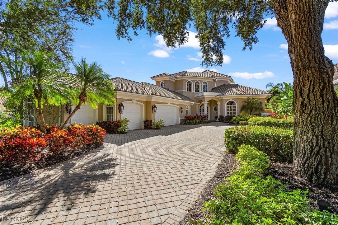 Fort Myers, Florida, 33912, United States, 5 Bedrooms Bedrooms, ,6 BathroomsBathrooms,Residential,Active,2009851