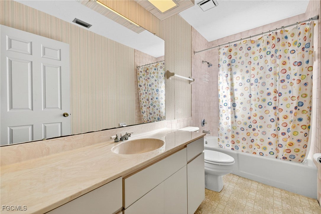 Fort Myers, Florida, 33908, United States, 5 Bedrooms Bedrooms, ,5 BathroomsBathrooms,Residential,Active,1919401